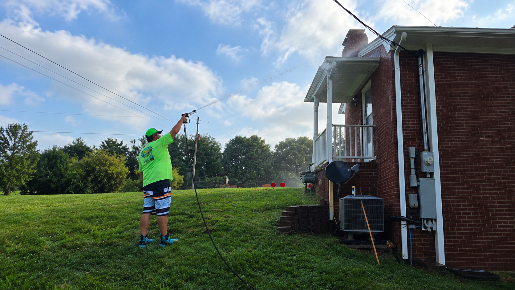 Rodro's Pressure Wash LLC cleaning a home exterior