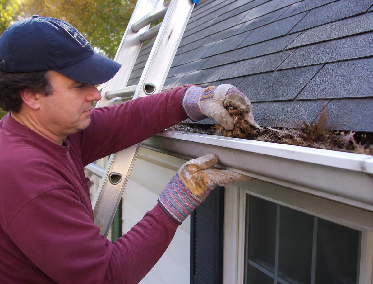 Gutter Cleaning by Rodro's Pressure Wash LLC